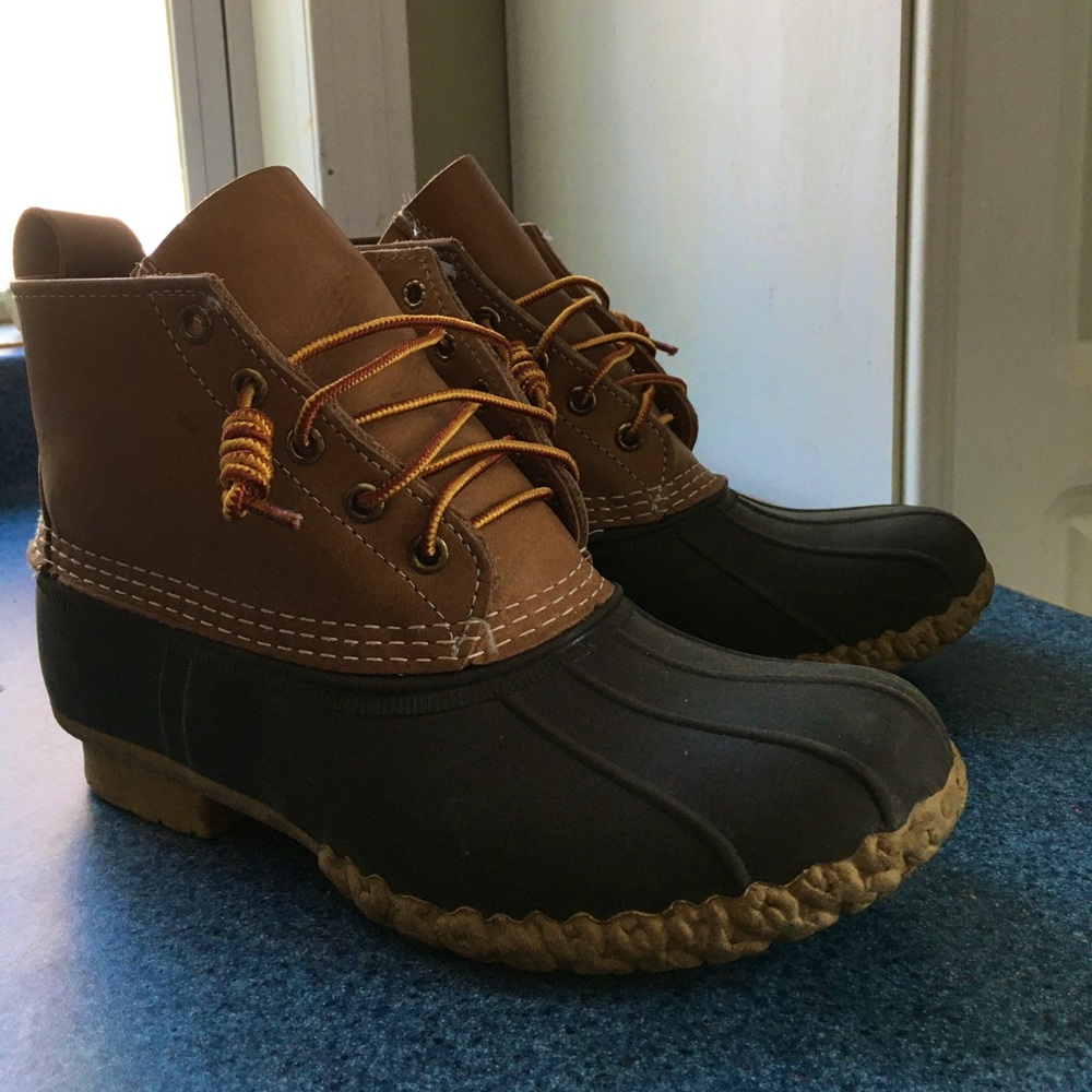 Short, laced, LLBean Boots